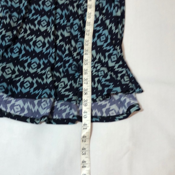 Beautiful women’s dress! - Picture 5 of 7